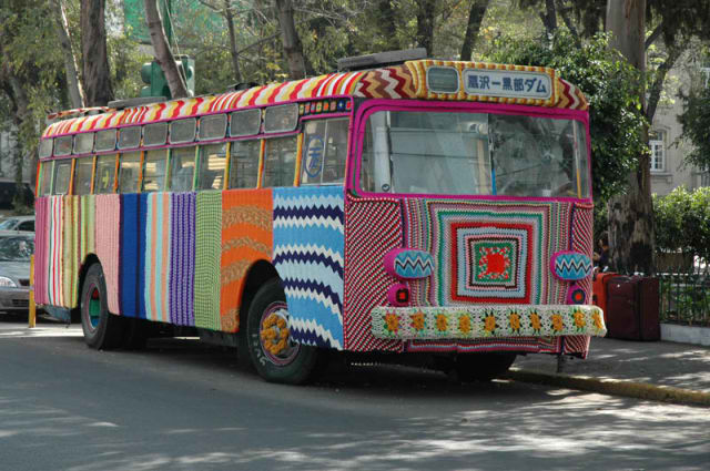 6653_yarn_bombing_a_bus_in_mexico_city.jpg