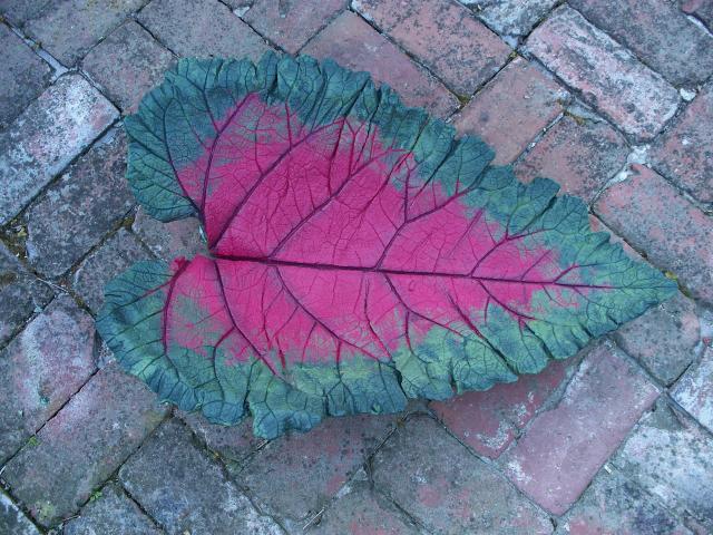 7187_painted_concrete_leaf.jpg