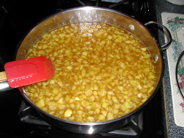 8199_peach_jam_boiling.jpg