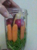 8721_applespinachcarrotbeetcoconutwater.jpg