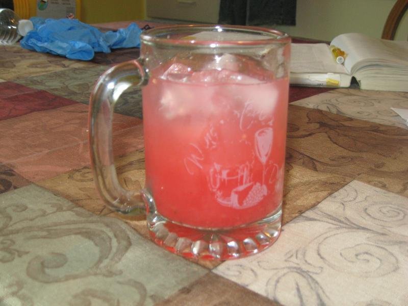 9494_glass_of_raspberry_mint_lemonade.jpg