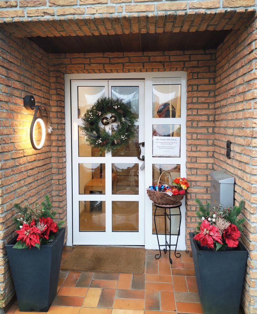 22-12-03-12-19-44-332_deco.jpg