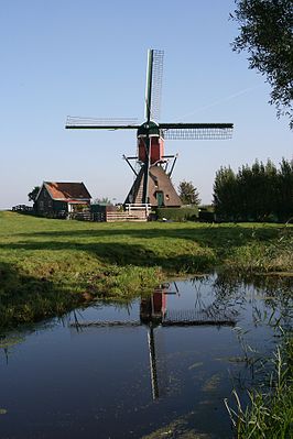 266px-Hoogmade_Vlietmolen_weerspiegeling.jpg