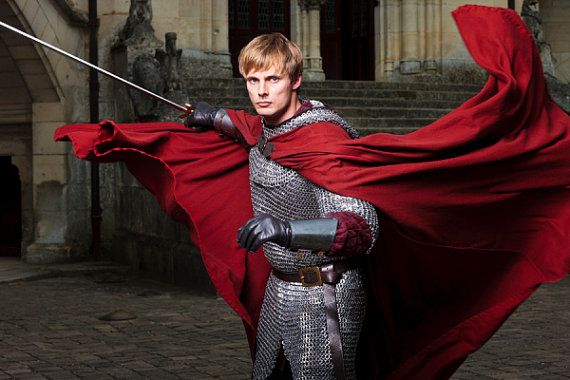 84962faef4841ac73436679f67e877e0--red-capes-king-arthur.jpg