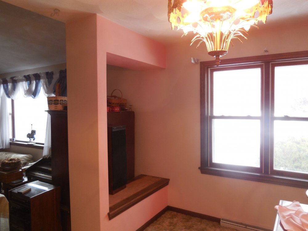 dining alcove.JPG