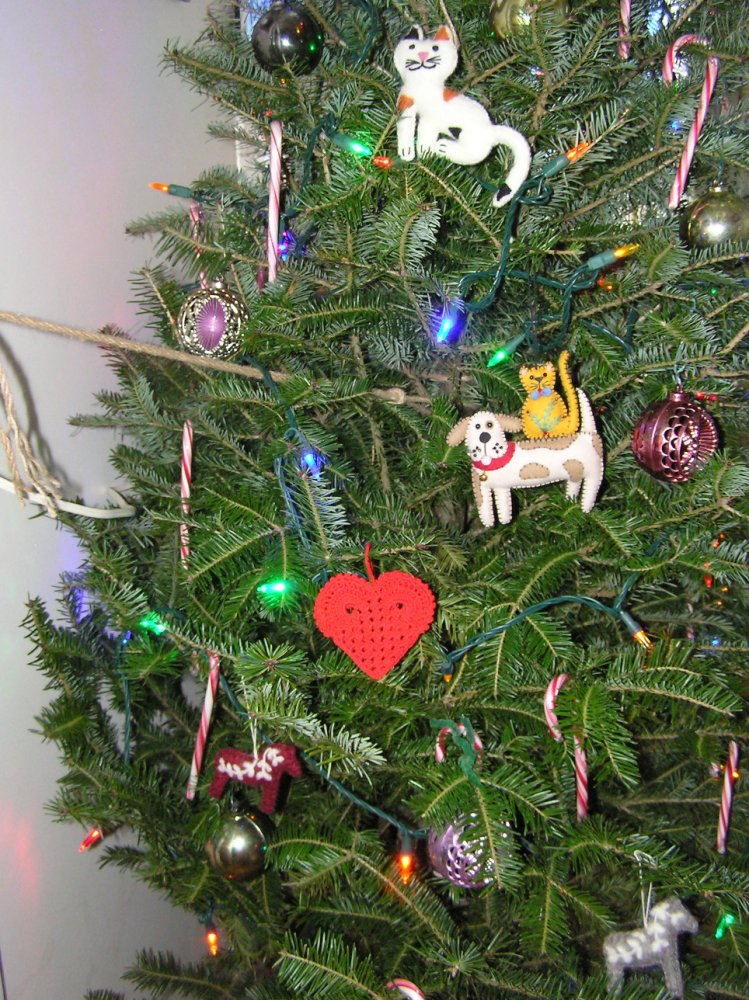 HandmadeXmasOrnaments2.JPG