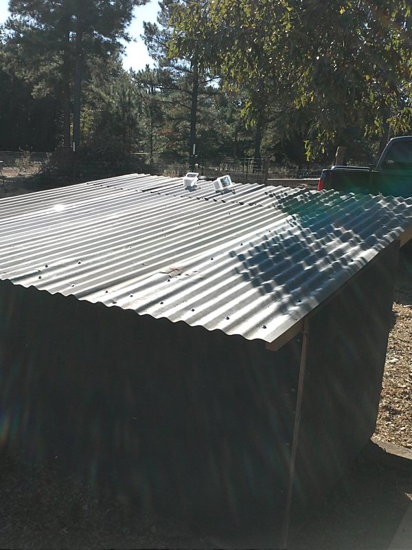 Hut tin roof.jpg
