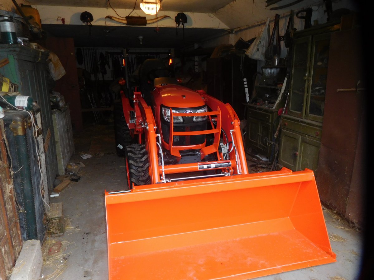 Kubota Tractor, 10-15-19, #1 (1).JPG