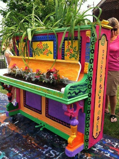 piano planter.jpg