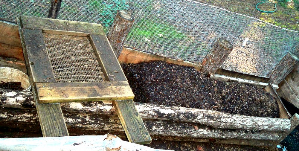 sievingwetcompost.jpg