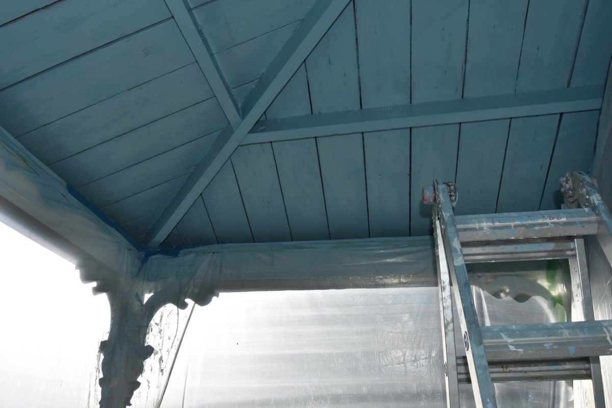 smaller porch 2.jpg