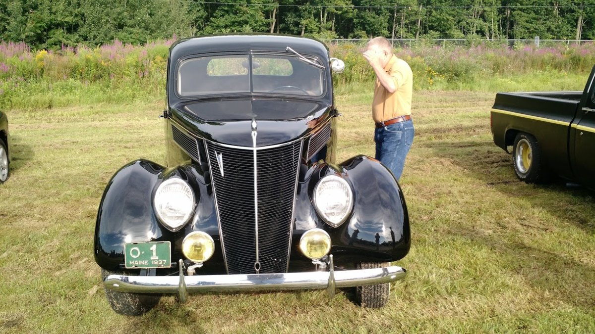 Special Deluxe Ford-August 18 Swap-01.jpg