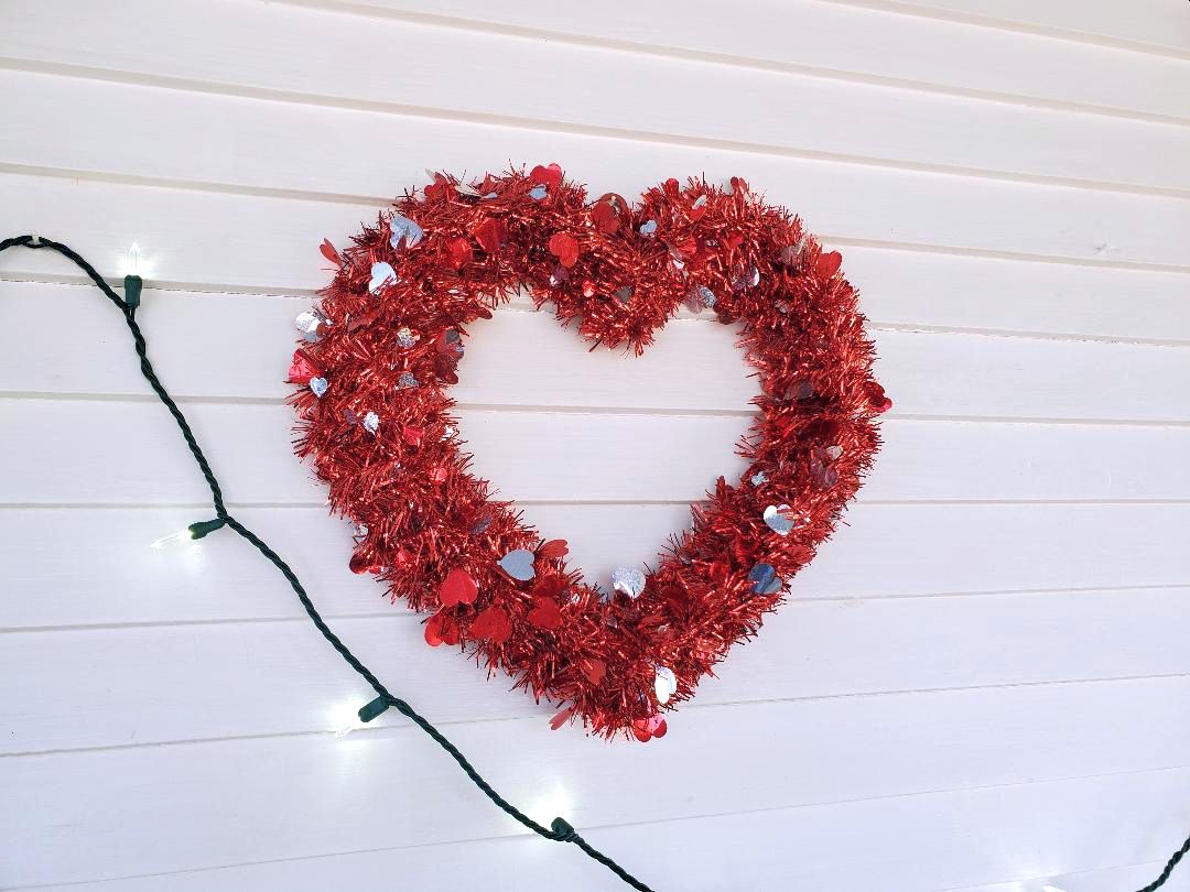 Valentines Day Heart for the porch, 02-15-23.jpg