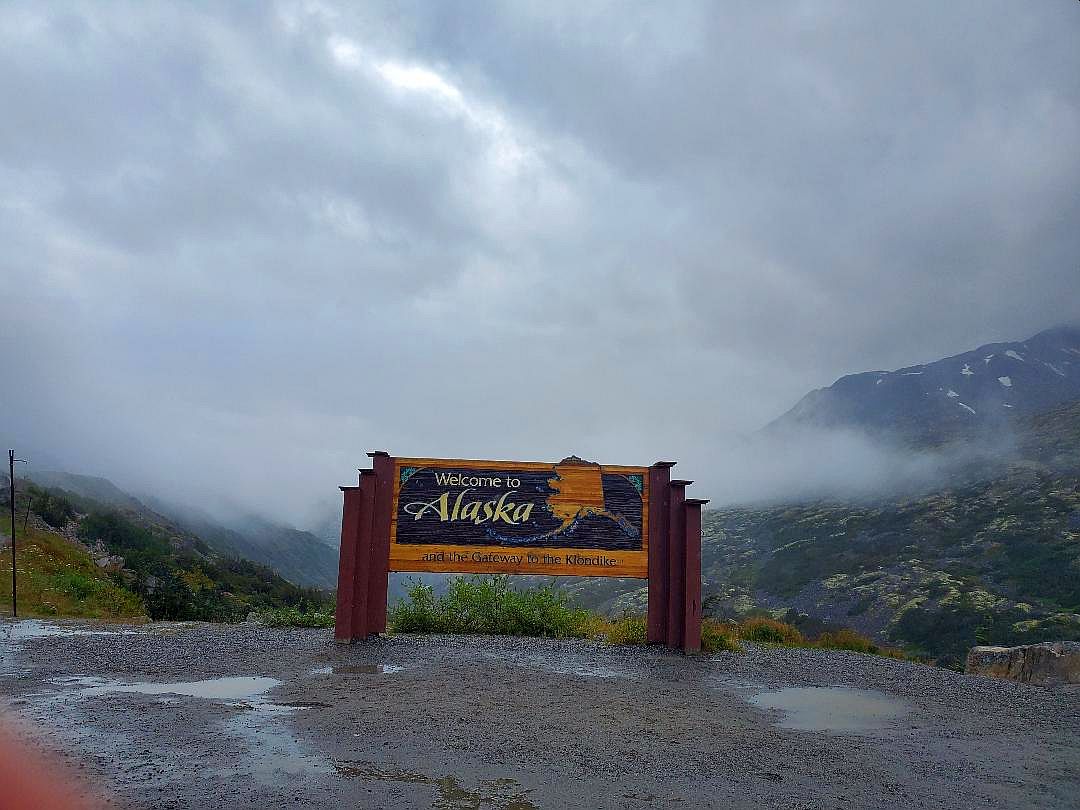 Welcome to Alaska sign.jpg