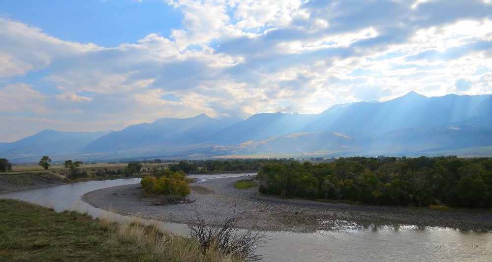 yellowstone river sunrise 2.JPG
